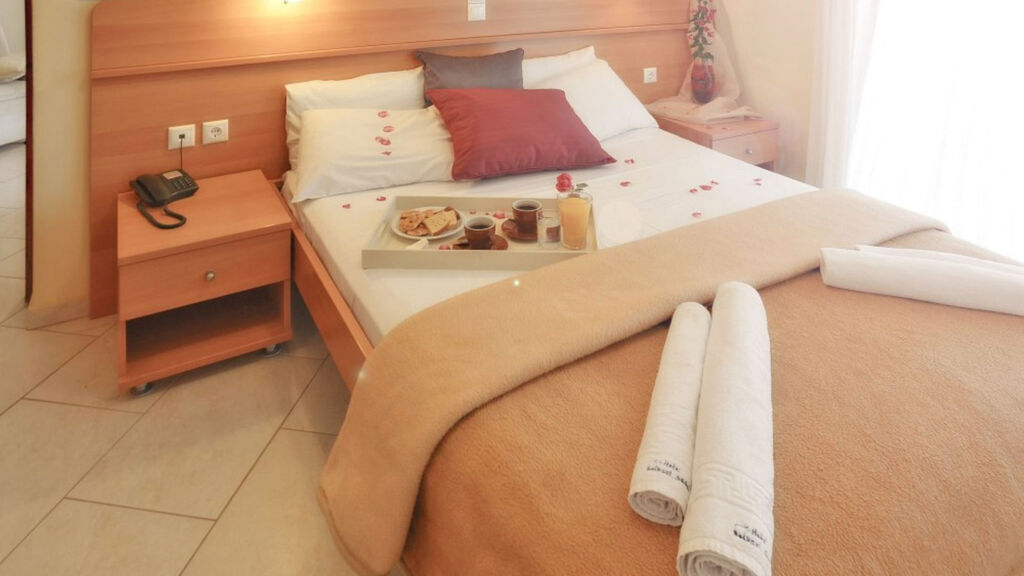 Belussi Beach Hotel & Suites