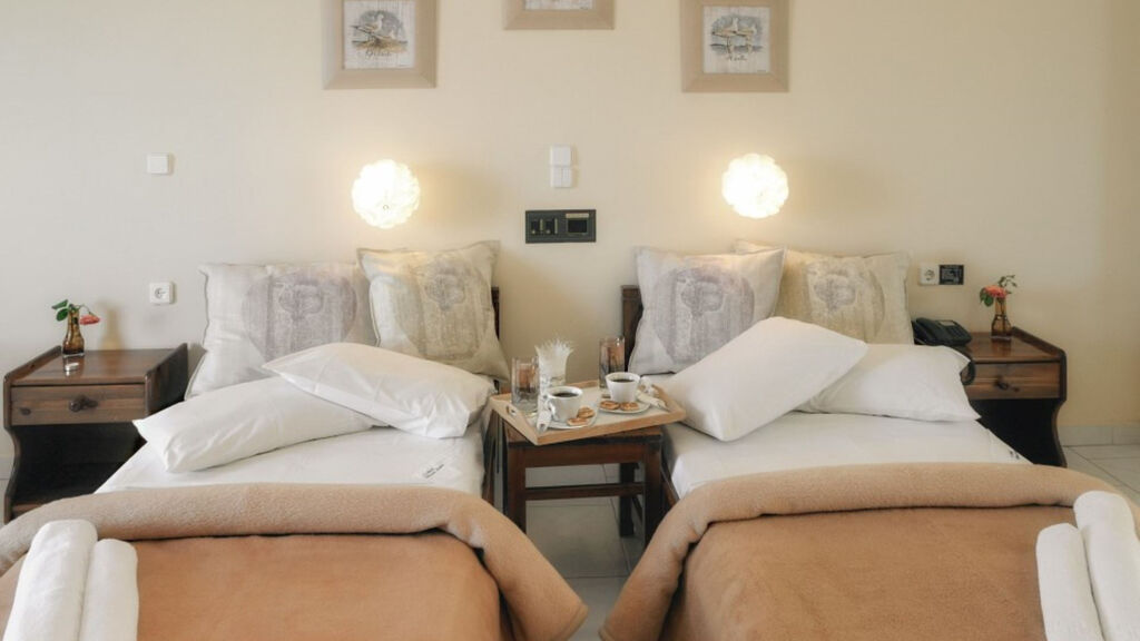 Belussi Beach Hotel & Suites