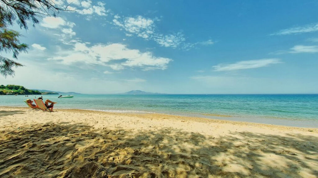 Belussi Beach Hotel & Suites