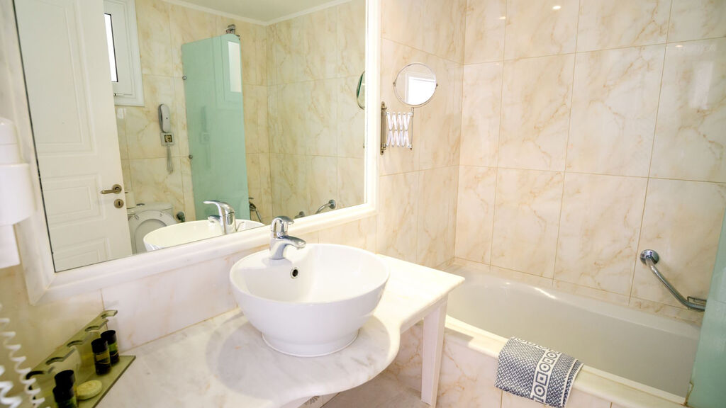 Gerakas Belvedere Hotel & Spa