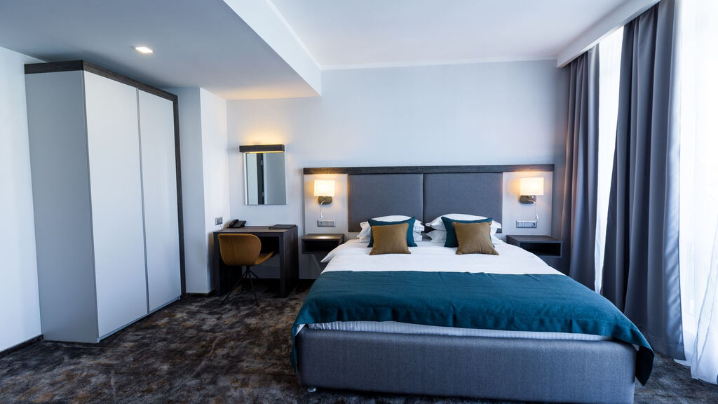 Best Western Plus Premium Inn & Casino