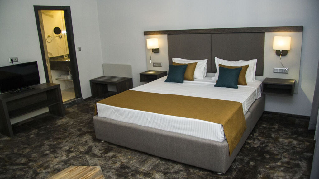 Best Western Plus Premium Inn & Casino