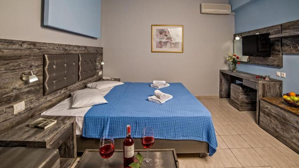 Blue Aegean Hotel & Suites