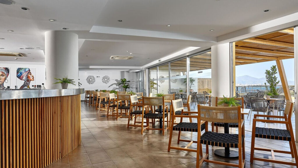 Blue Marine Resort & Spa