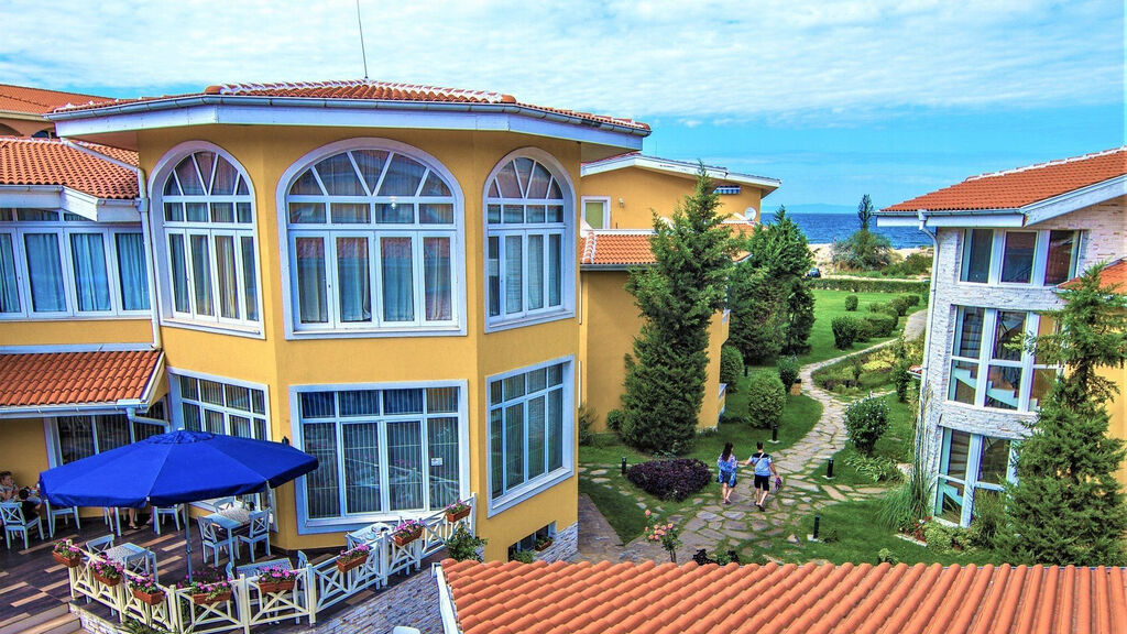Blue Orange Beach Resort