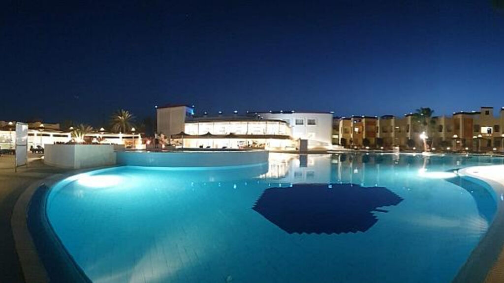 Blue Reef Resort