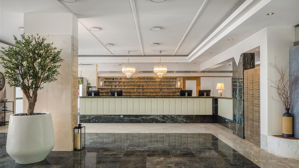 Hotel Bluesun Alga