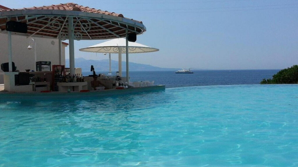 Bougainville Bay Resort