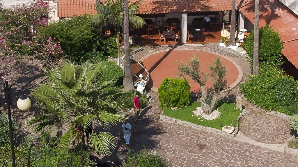 Calabrisella