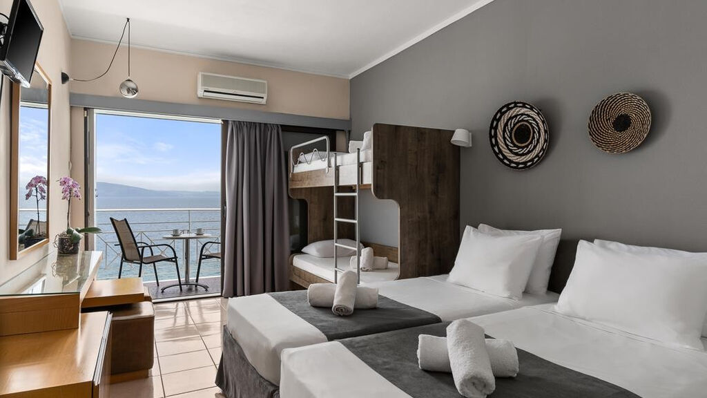 Calamos Beach Family Club