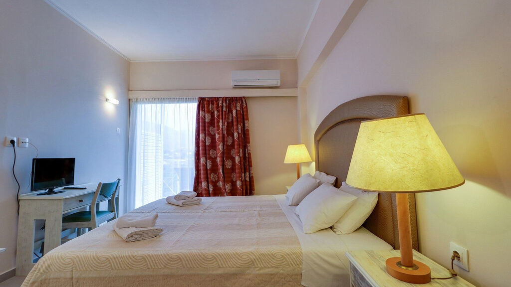 Calamos Beach Family Club