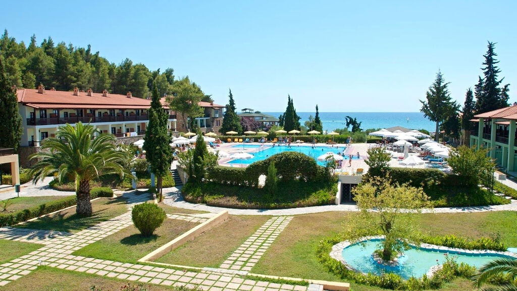 Simantro Beach