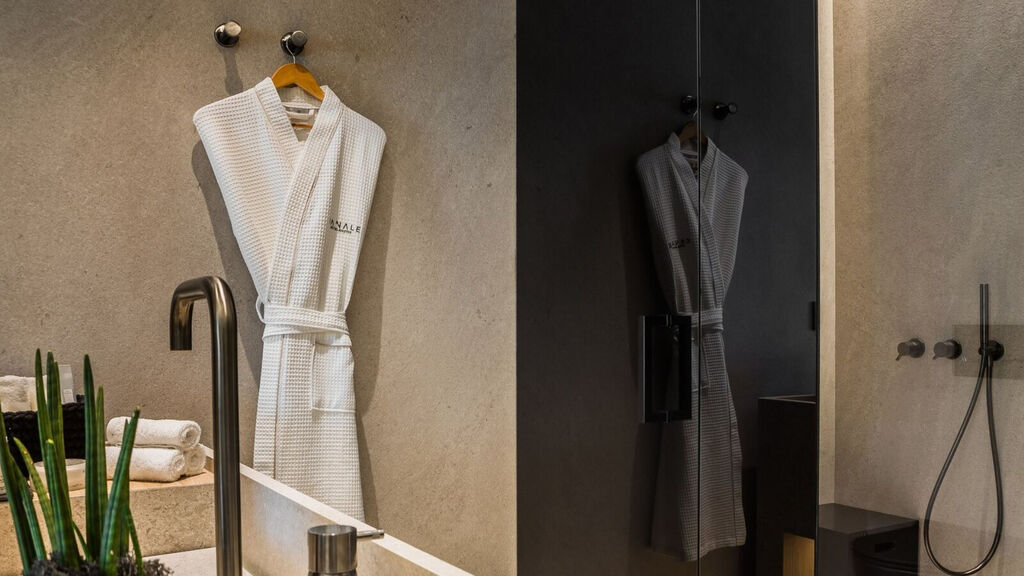 Canale Hotel & Suites