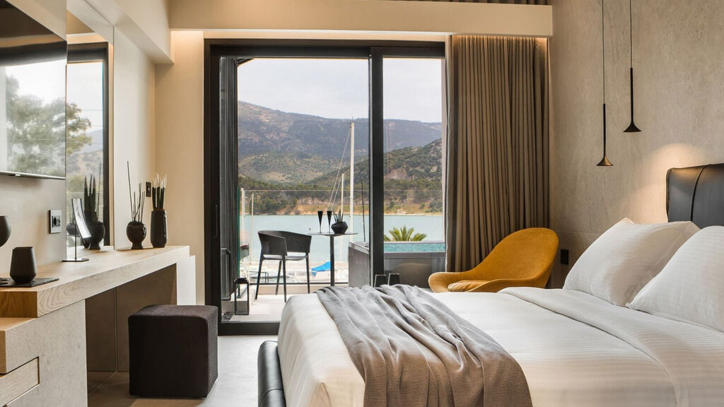 Canale Hotel & Suites