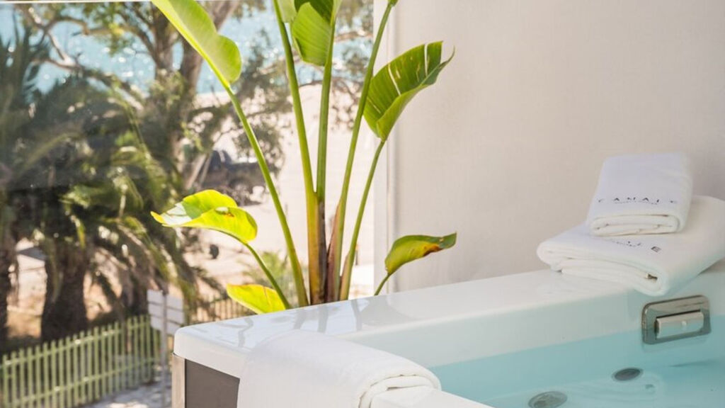 Canale Hotel & Suites