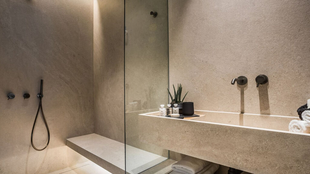 Canale Hotel & Suites