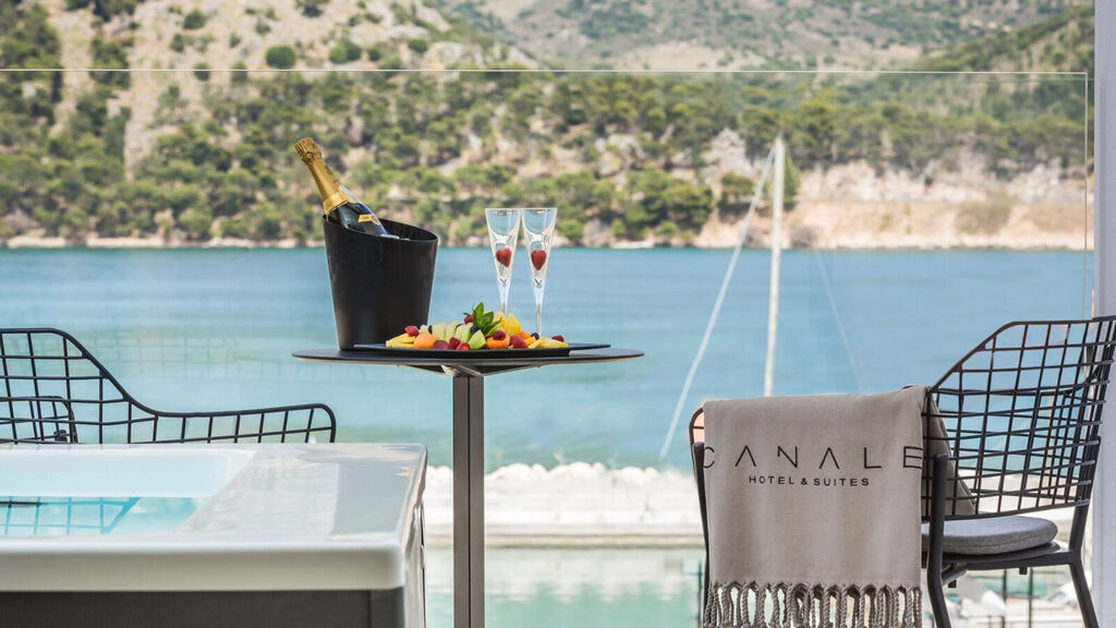 Canale Hotel & Suites