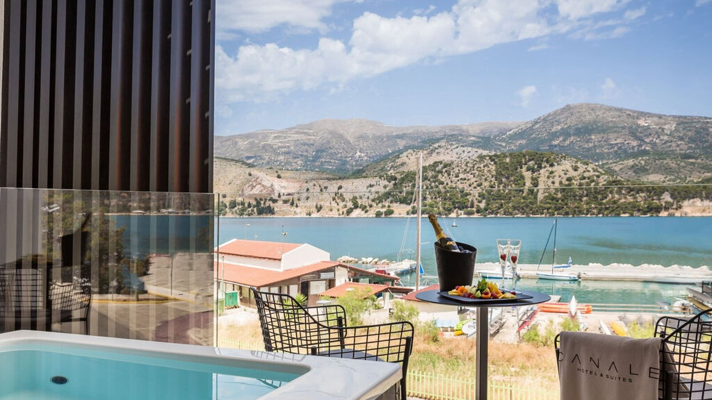 Canale Hotel & Suites