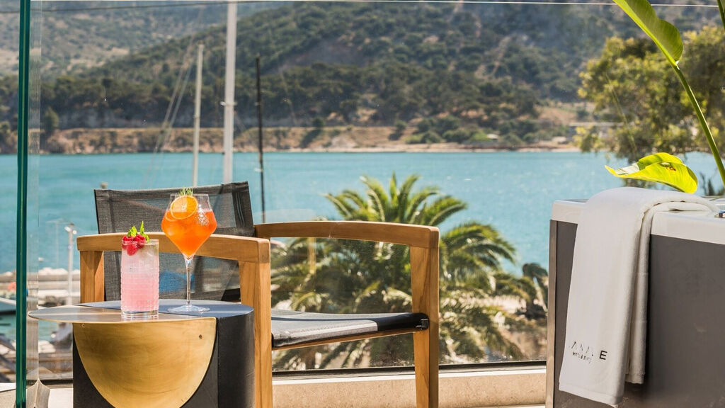 Canale Hotel & Suites