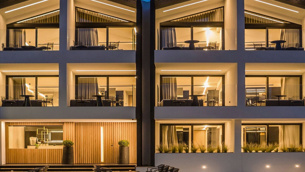 Canale Hotel & Suites