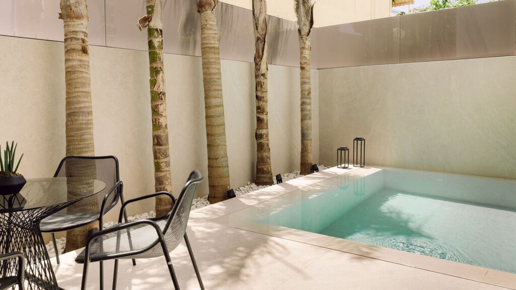 Canale Hotel & Suites