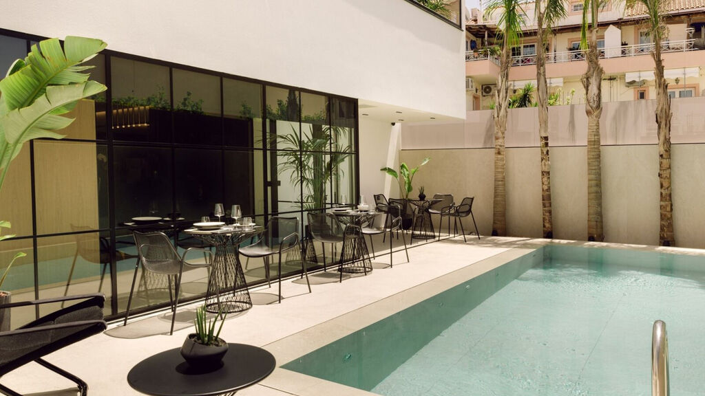 Canale Hotel & Suites