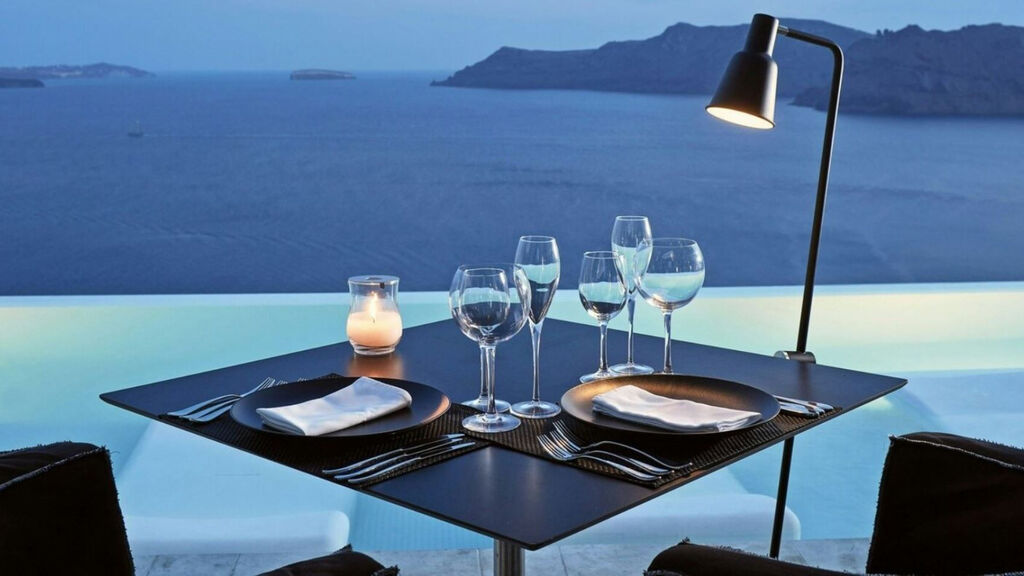 Canaves Oia Suites