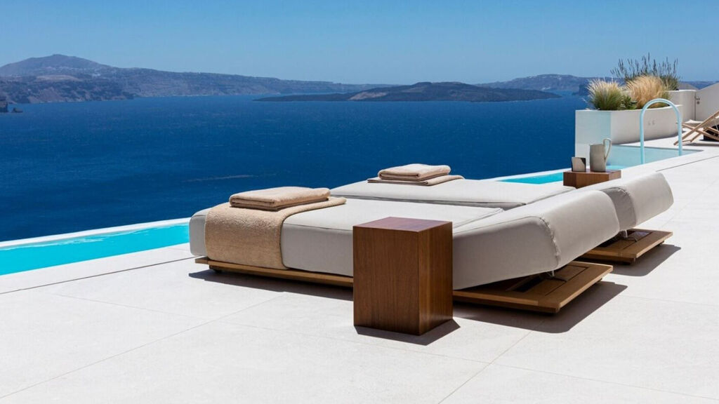 Canaves Oia Suites