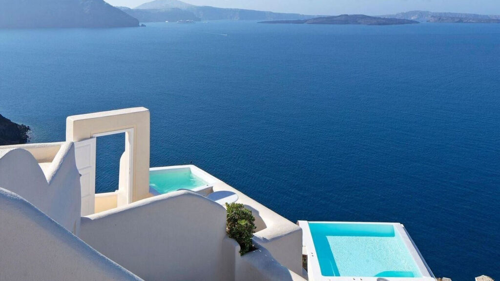 Canaves Oia Suites