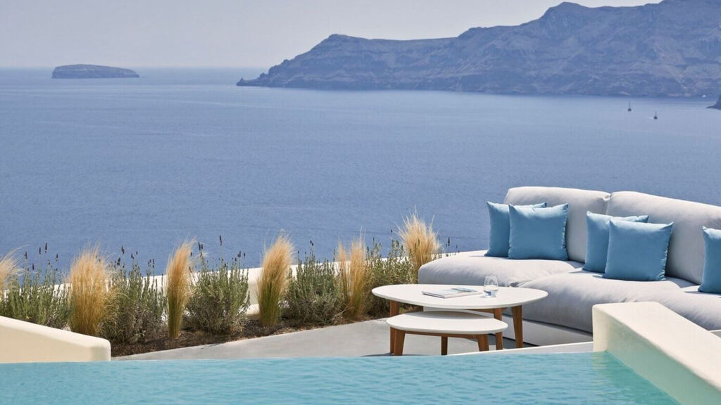 Canaves Oia Suites