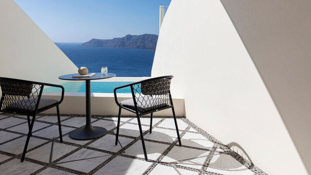 Canaves Oia Suites
