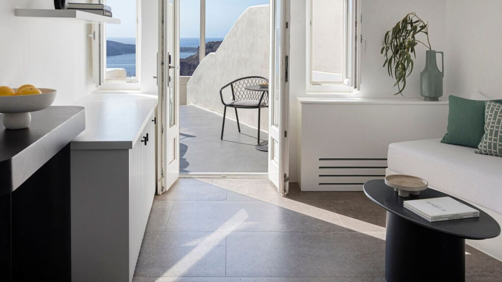Canaves Oia Suites