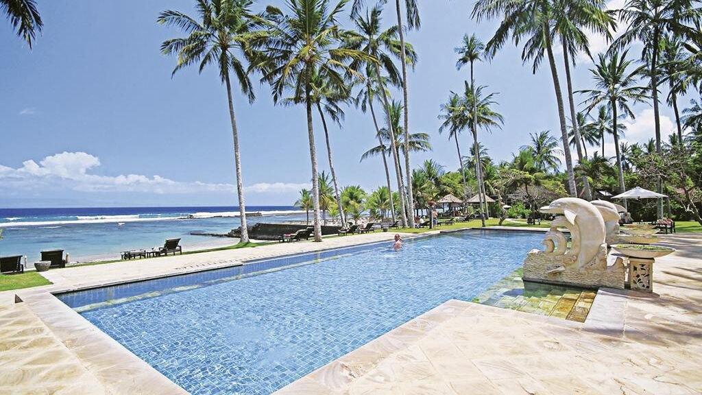Candi Beach Resort & Spa