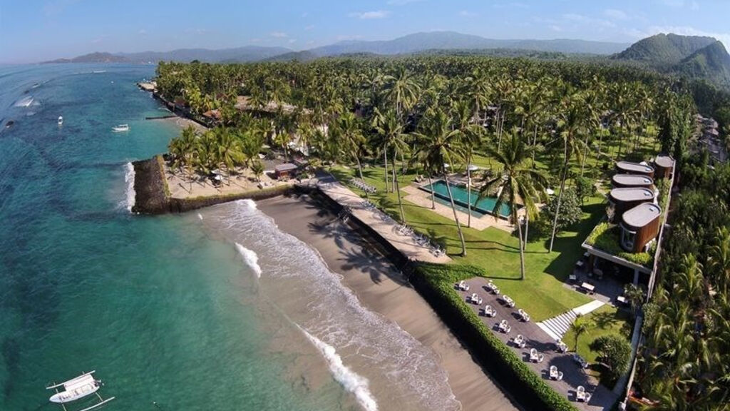 Candi Beach Resort