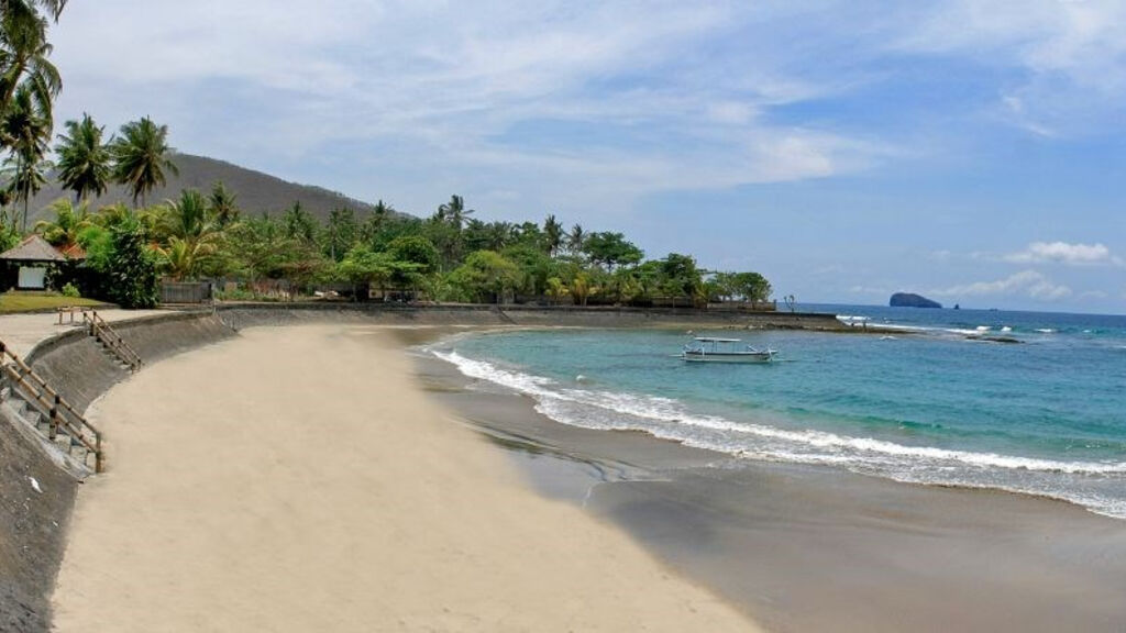 Candi Beach Resort