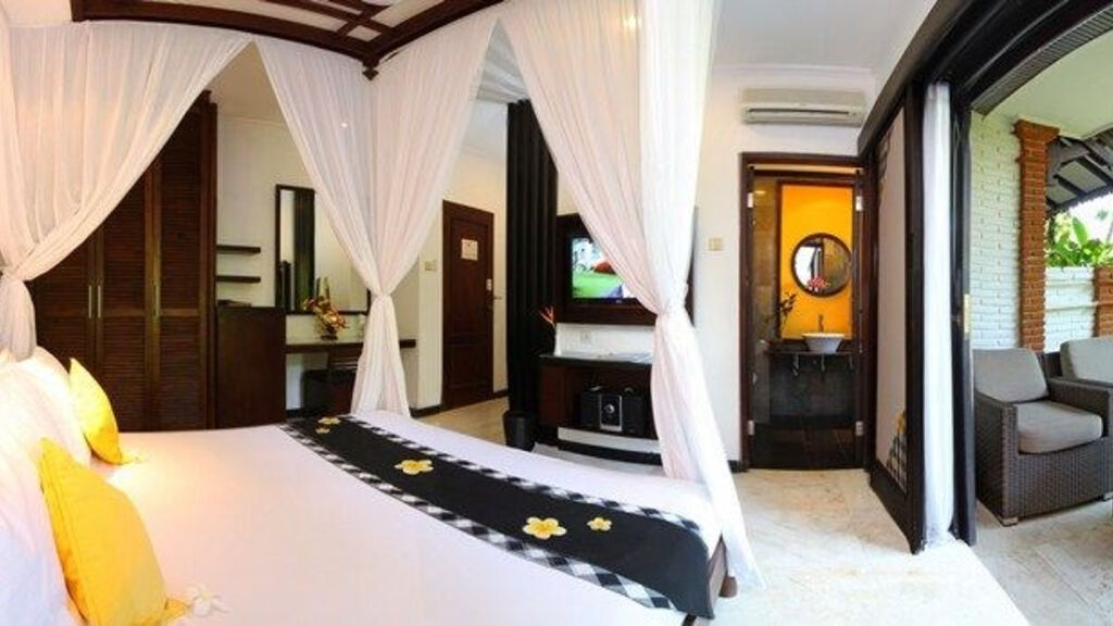 Candi Beach Resort