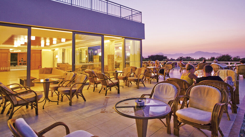 Caravia Beach & Bungalows