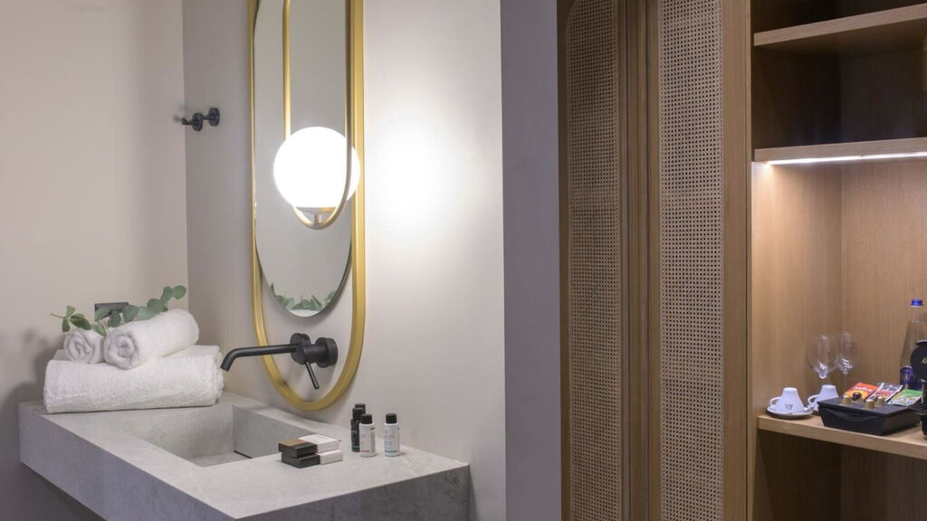 Castello Boutique Suites By The Sea