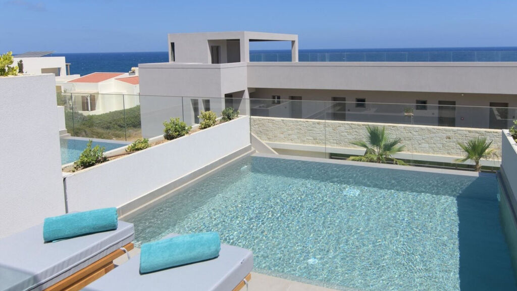 Castello Boutique Suites By The Sea