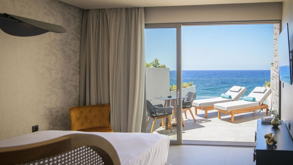 Castello Boutique Suites By The Sea