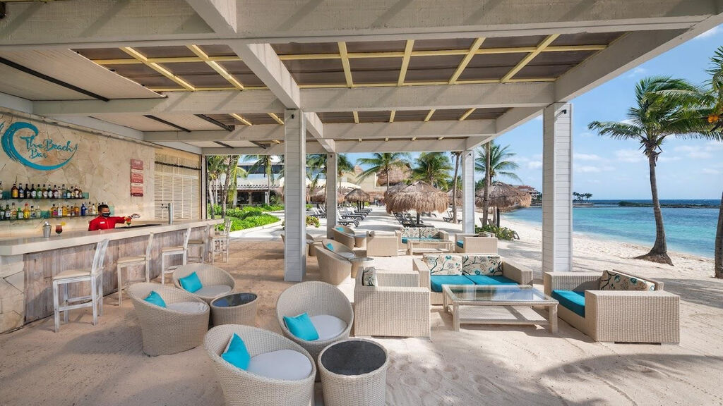 Catalonia Yucatán Beach