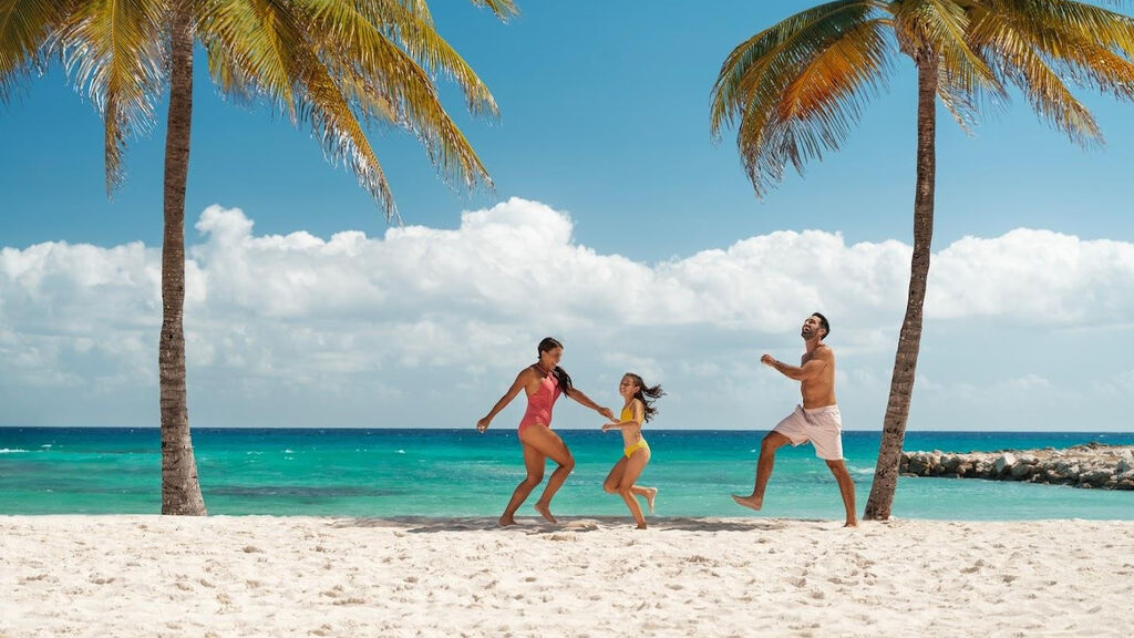 Catalonia Yucatán Beach