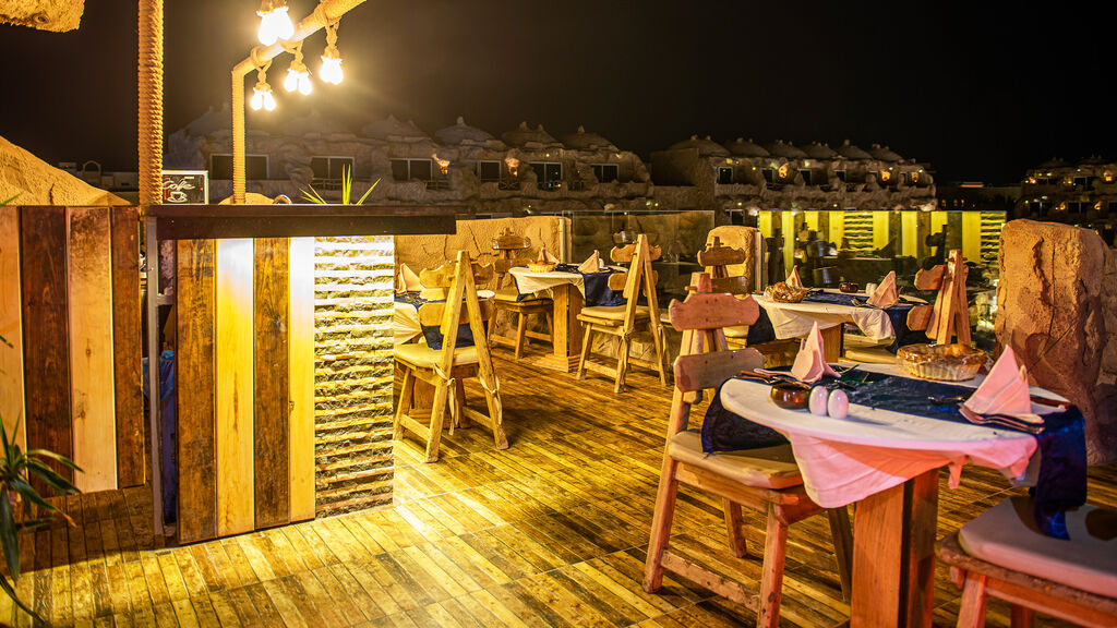 Caves Beach Resort