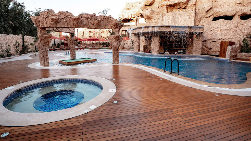 Caves Beach Resort