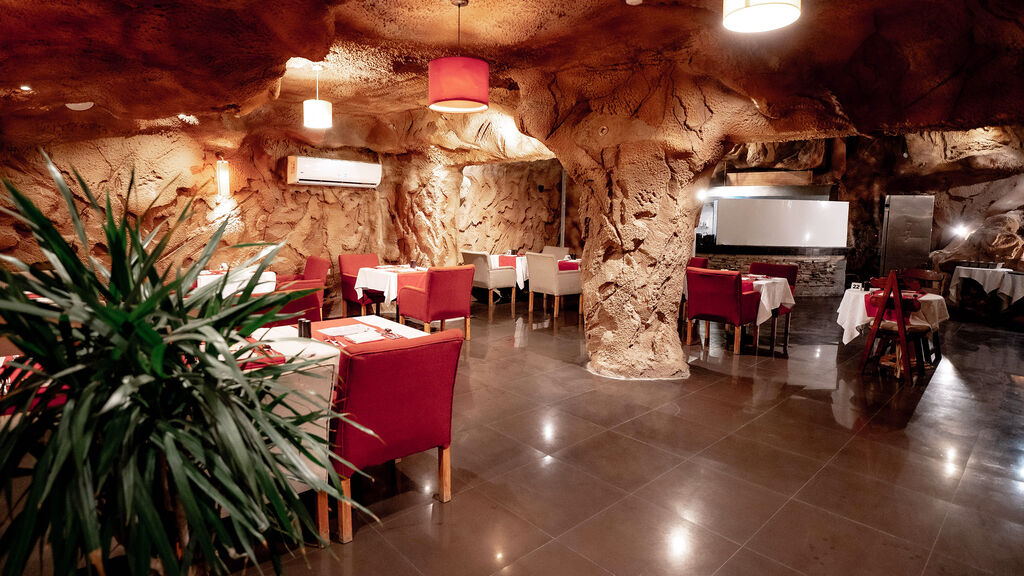 Caves Beach Resort