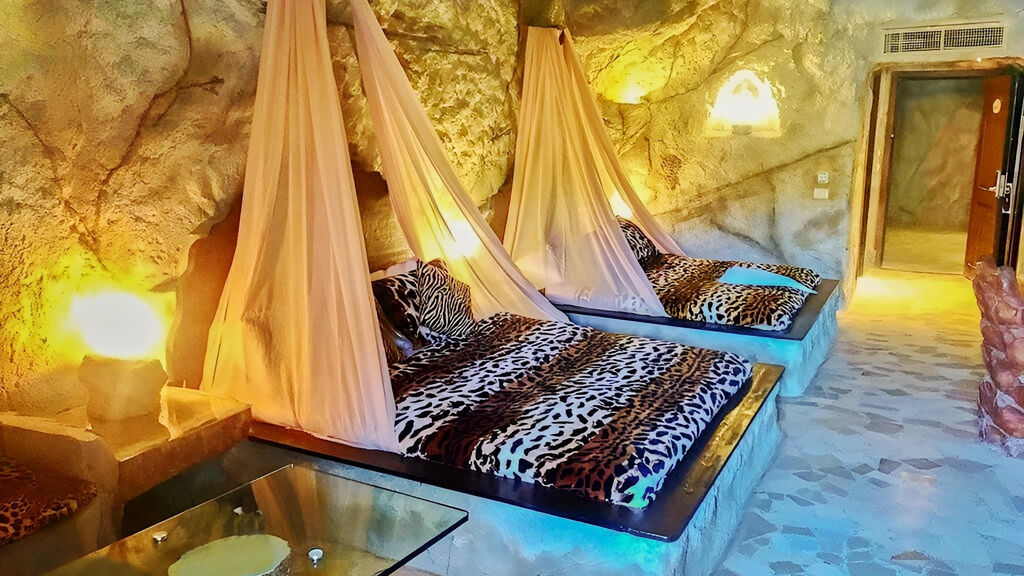 Caves Beach Resort