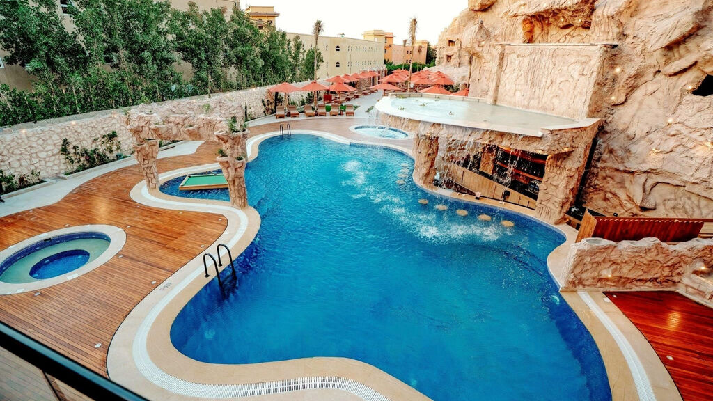 Caves Beach Resort