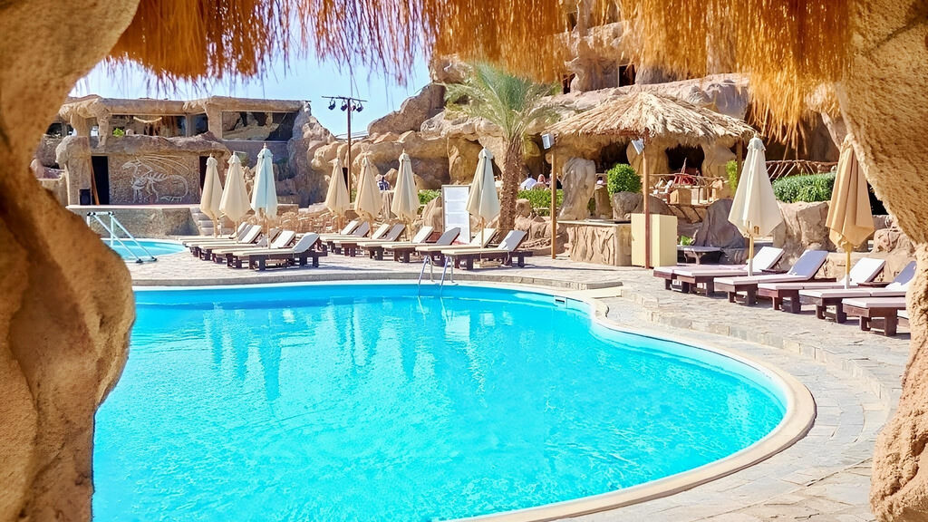 Caves Beach Resort