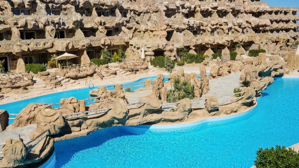 Caves Beach Resort