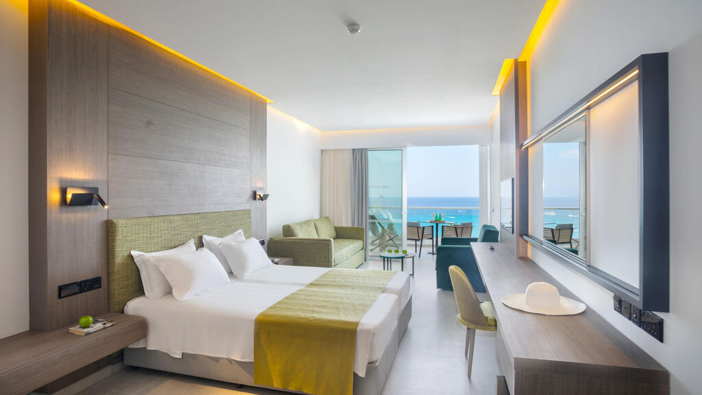 Cavo Maris Beach